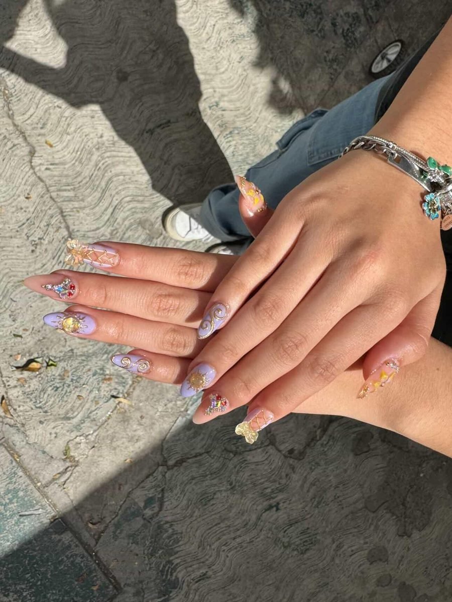 Trabajo de nail art Innova Beauty - foto exterior